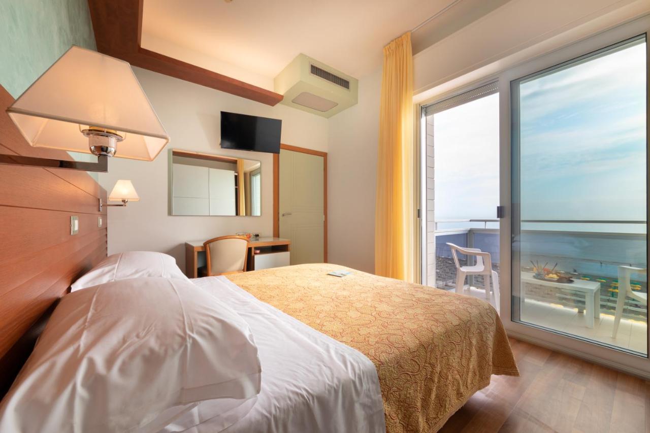 Hotel Margareth Riccione Eksteriør billede
