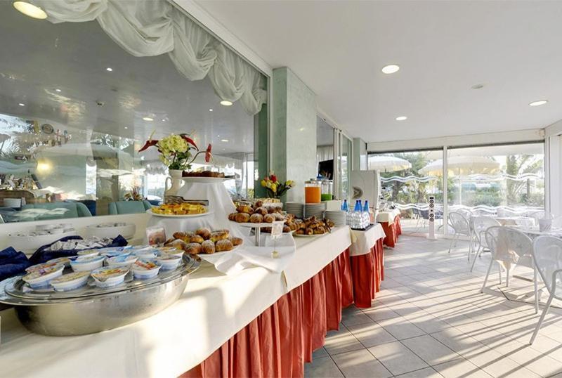 Hotel Margareth Riccione Eksteriør billede