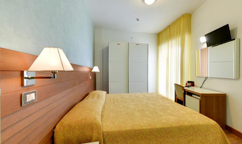 Hotel Margareth Riccione Eksteriør billede